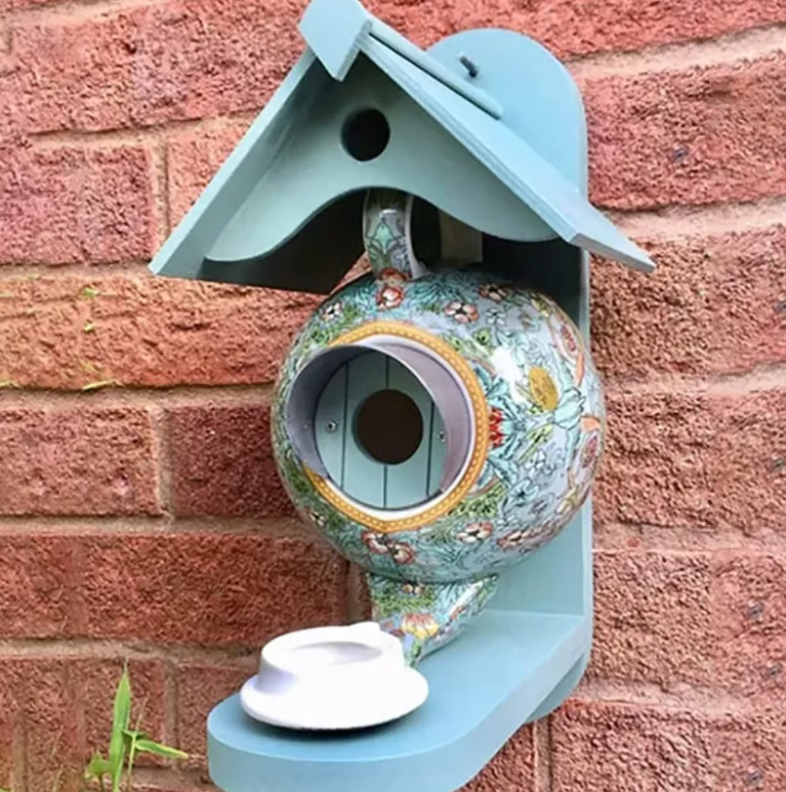 Colourful Birdhouse Decorative Garden Nesting House for Outdoor Use