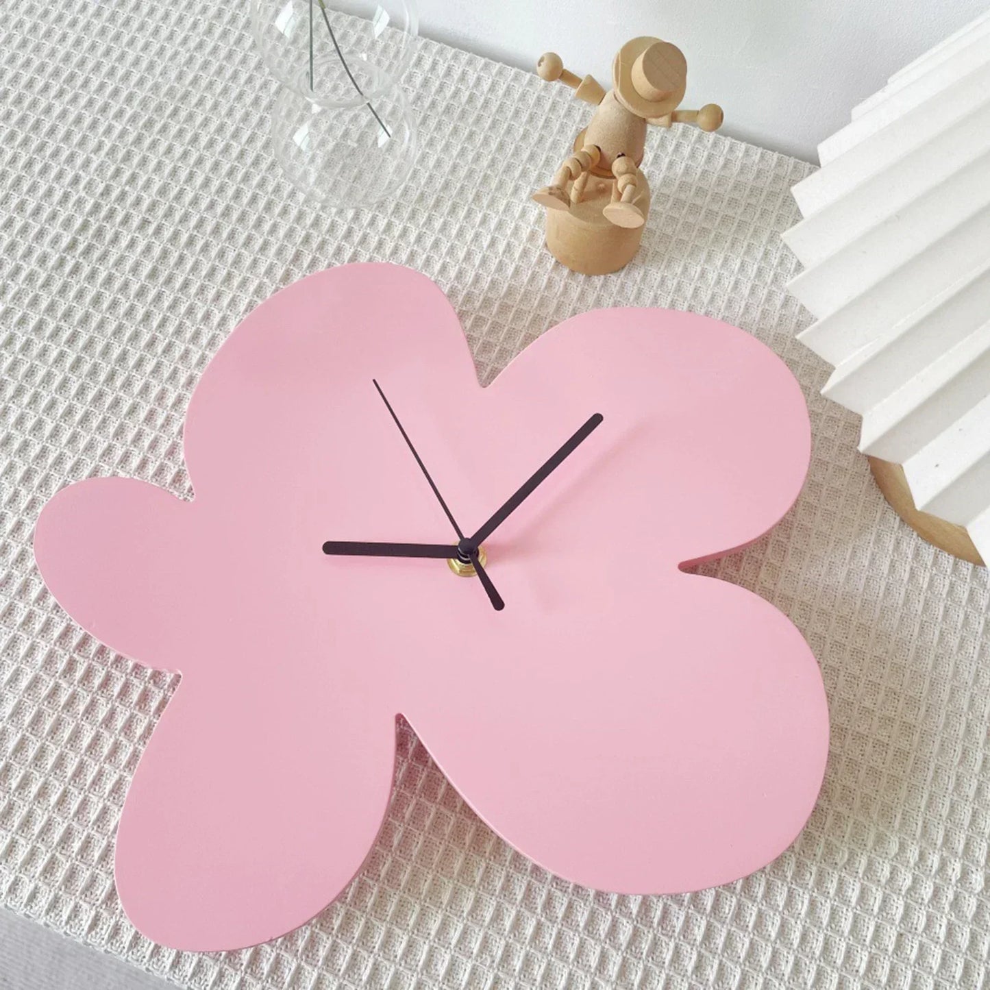 Floral Decorative Wall Clock Artistic Modern Home Decor Flower Design Elegant Wall Art Timepiece