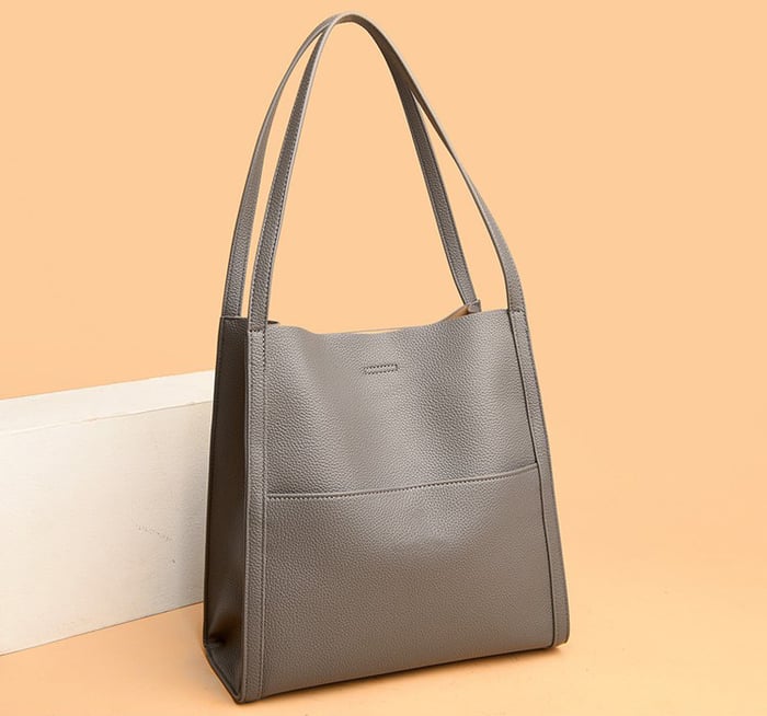 Handcrafted Casual Shoulder Bag with Adjustable Strap Large Capacity Everyday Crossbody Handbag