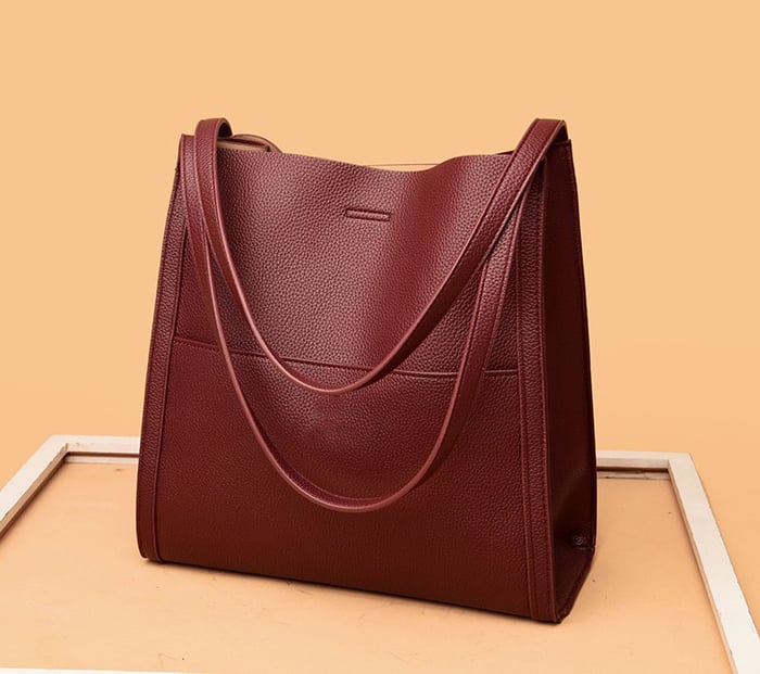 Handcrafted Casual Shoulder Bag with Adjustable Strap Large Capacity Everyday Crossbody Handbag