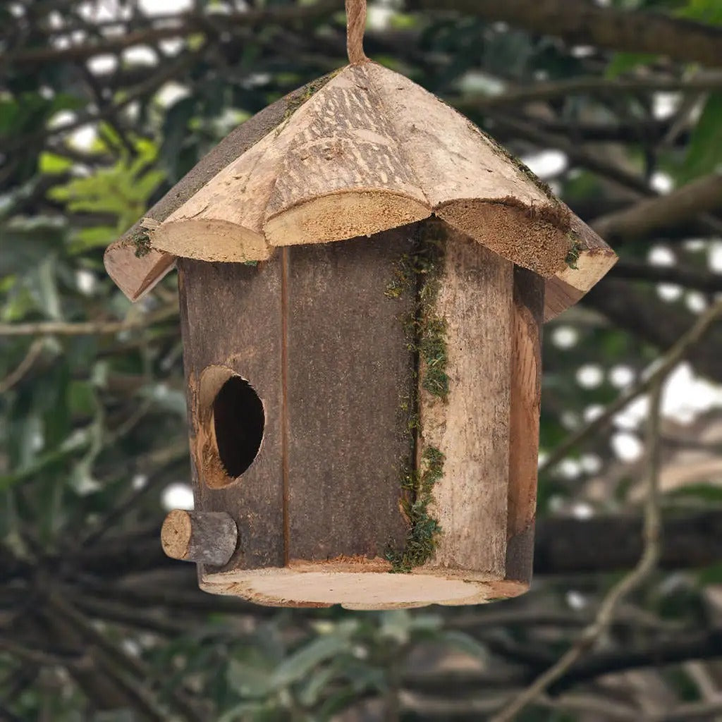 Hanging Outdoor Bird House Weather Resistant Garden Nesting Shelter