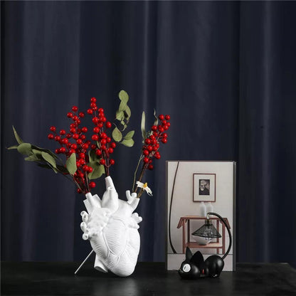 Heart Anatomy Vase Resin Decorative Sculpture Artistic Accent