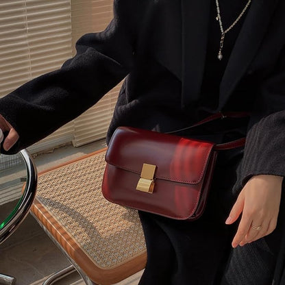 Lightweight Shoulder Crossbody Bag Adjustable Strap Everyday Women’s Travel Handbag