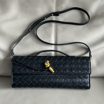 Lightweight Women’s Handbag with Adjustable Shoulder Strap Elegant Everyday Purse