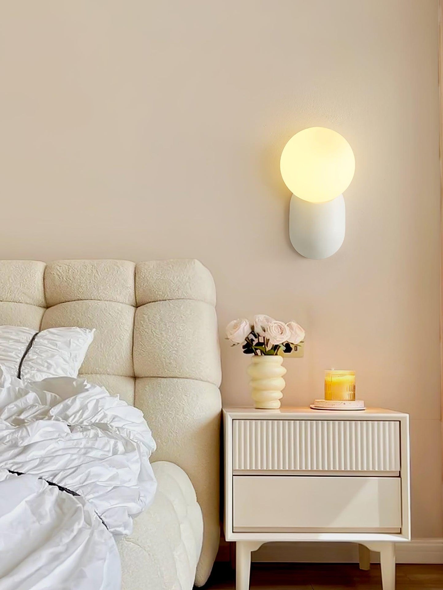 Modern Resin LED Wall Lamp Elegant Energy Efficient Wall Lighting