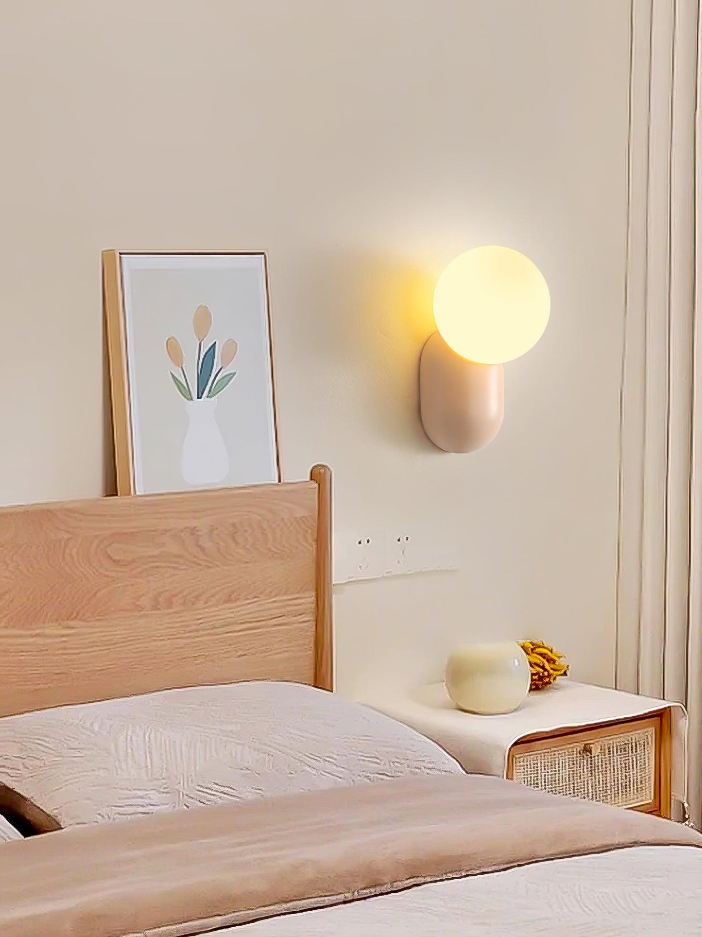 Modern Resin LED Wall Lamp Elegant Energy Efficient Wall Lighting