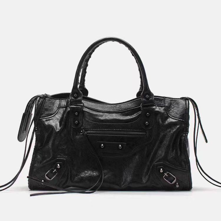 Modern Studded Shoulder Bag with Strap Large Capacity Fashion Crossbody Handbag