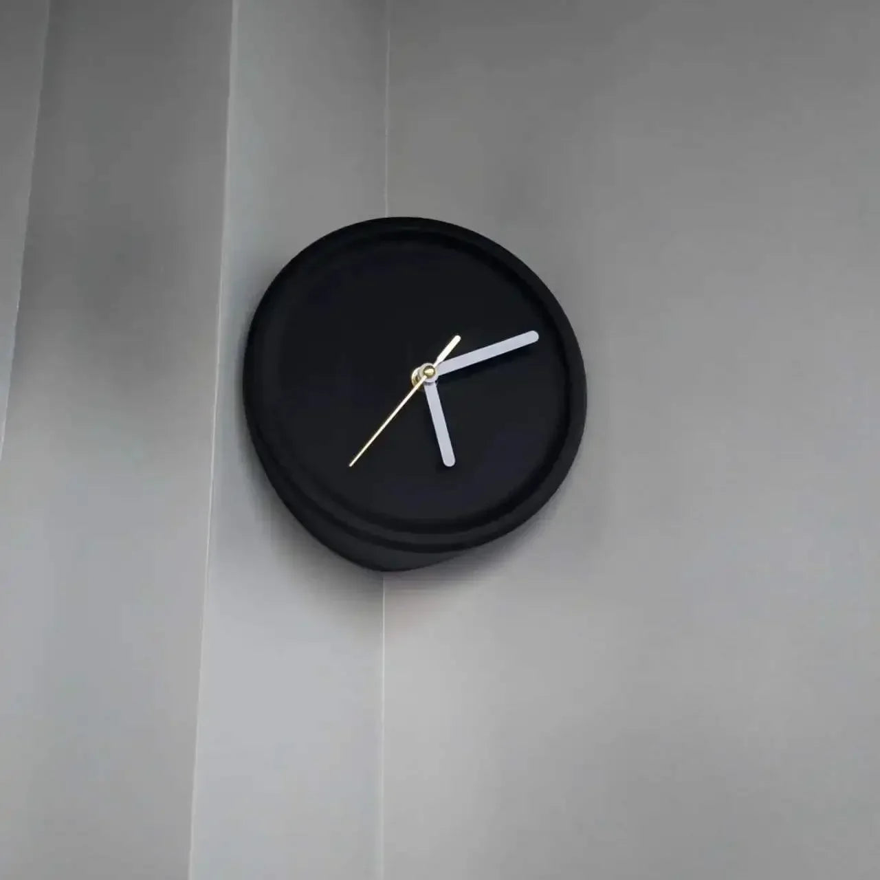 Silent Corner Wall Clock Stylish No Drill Quiet Clock for Home